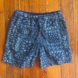 GAP 7 inch Easy Shorts with E-waist Blue Bandana Print Small